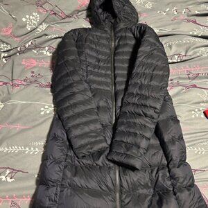 Lululemon Dark blue brave the cold jacket size 6